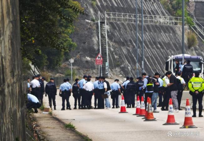 香港葵涌发生持刀袭警事件 警员连开5枪制服歹徒