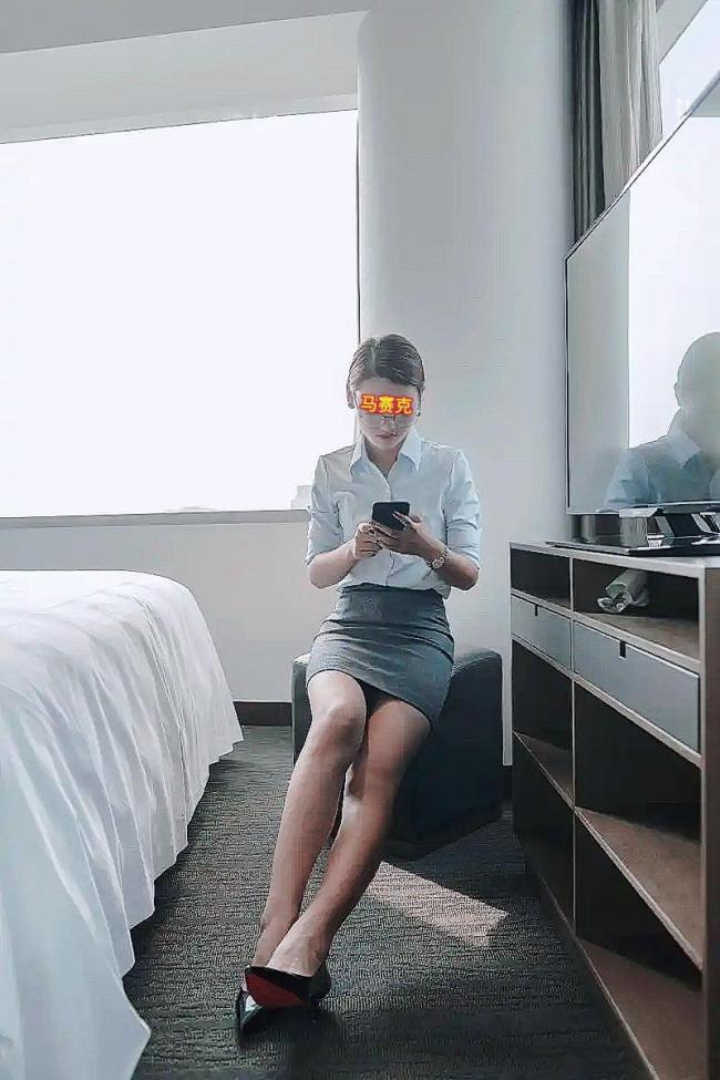 教师自拍不雅视频售卖获刑