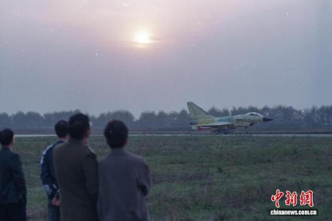 老照片里的“歼-10记忆” 航空人的奋斗与梦想