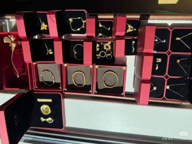 金价九连跌周大福涨价暂缓 消费者心态复杂