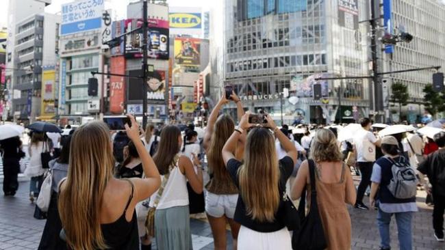 写字楼是经济复苏或衰退的温度计，东京写字楼几乎租满，租金大涨 经济强劲复苏信号