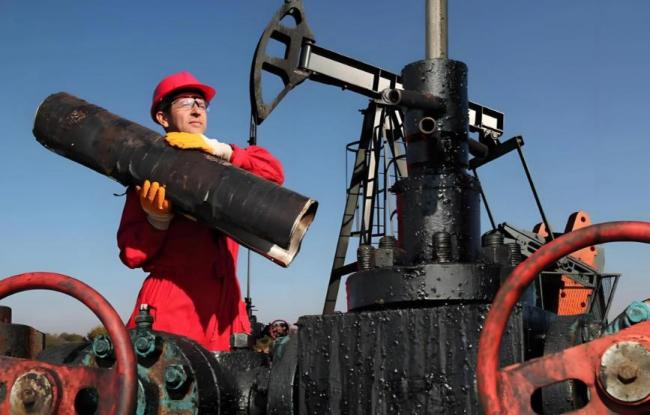 油价波动冲击纺织化纤行业 老本传导重塑浪费选拔