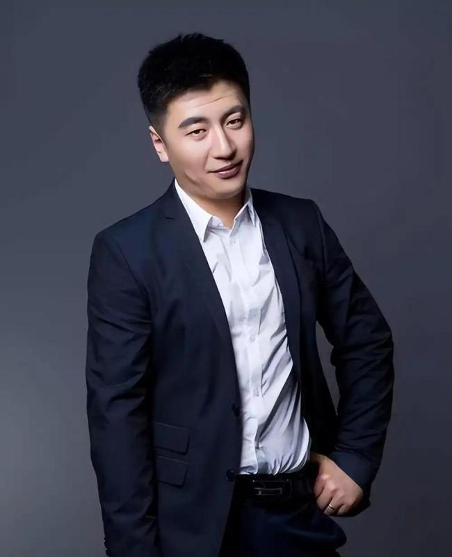 张雪峰曾说名下连块砖都没有