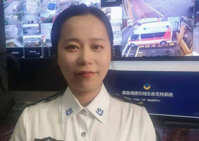 120调度员冷静指导“云接生” 远程急救挽救生命