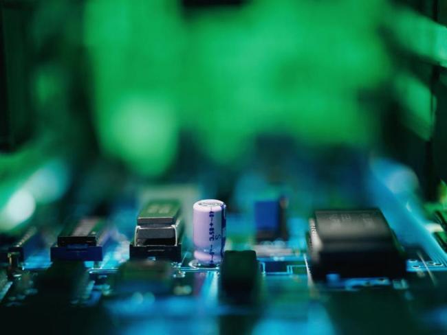 存储芯片板块暴跌原因 短期情绪引发抛售