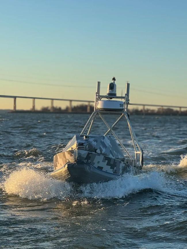 美军首次证实在实战中部署无人侦察艇，参与对伊朗军事行动
