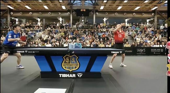 樊振东挥手告别萨尔布吕肯 静默而真诚的告别