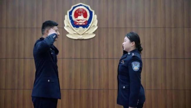 警号重启！“061193”欢迎归队 女儿继承父亲遗志