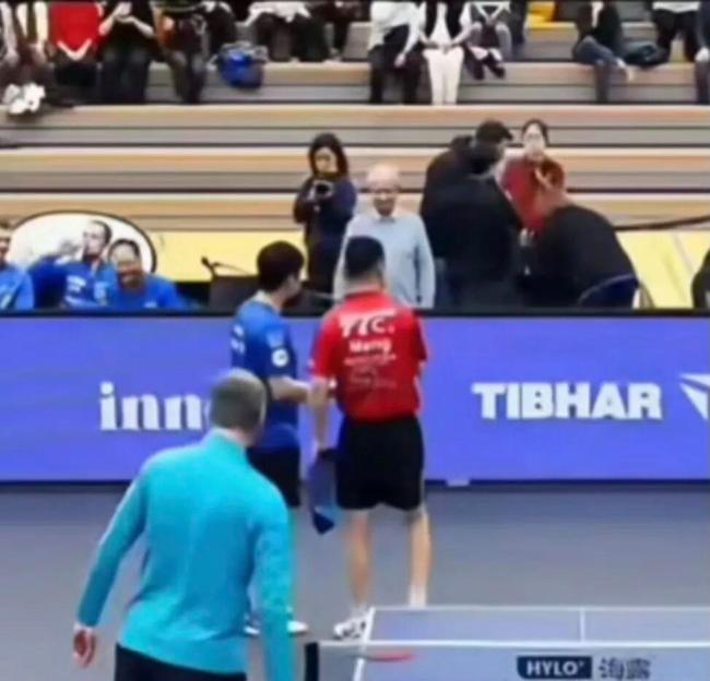 樊振东对手竟是对方主教练 52岁教练邀合影