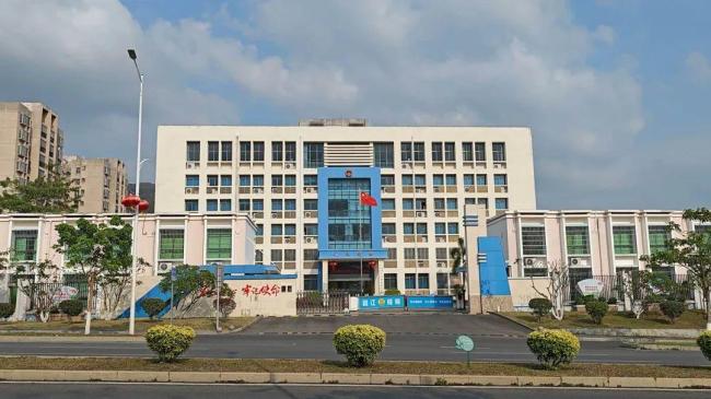 官方通报单亲妈妈申请国赔被叫停 赔偿程序意外中止