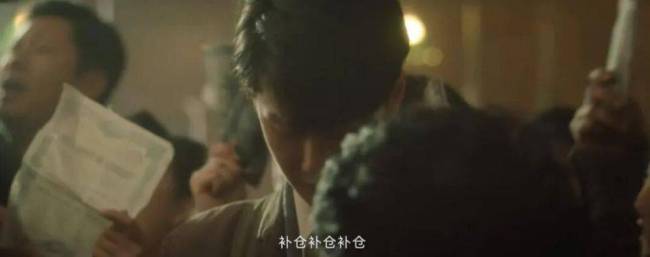 身上现金只剩300块，跌麻的年轻人，像女娲补天一样补仓 市场下跌中的坚守与反思