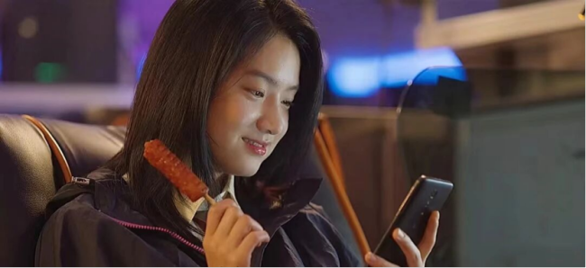 涨价后 年轻人的旧手机忽然不卡了 换机周期延长