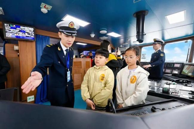 这所大学有艘海上课堂 青春远航触未来