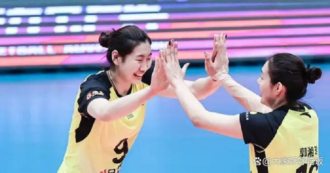 19岁女排新星李晨瑄两战47分 全华班崛起新篇章