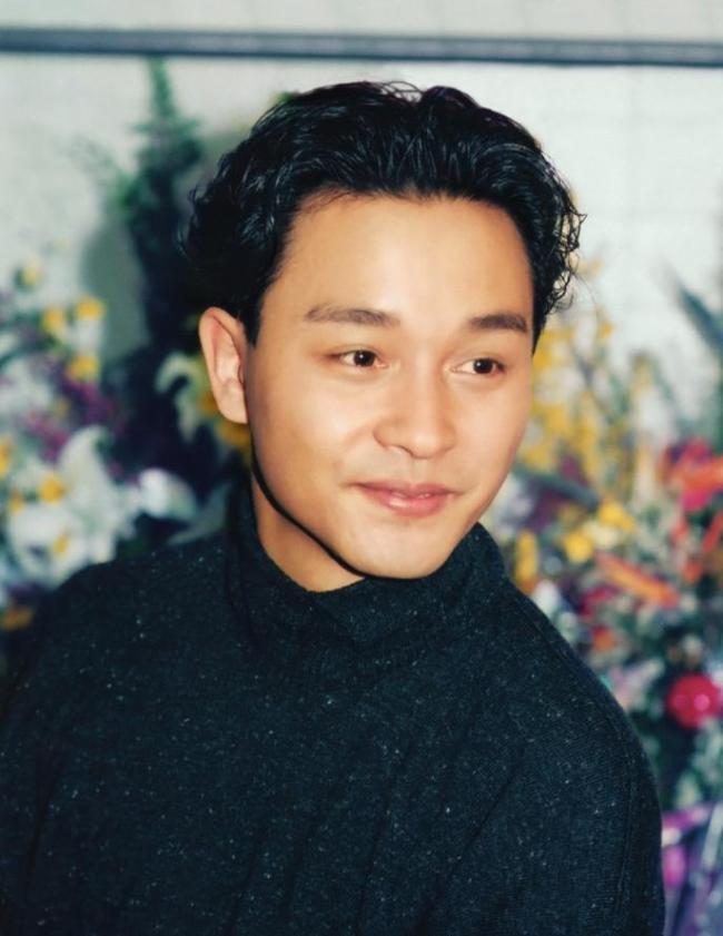 张国荣去世23周年 风继续吹,我们继续怀念。