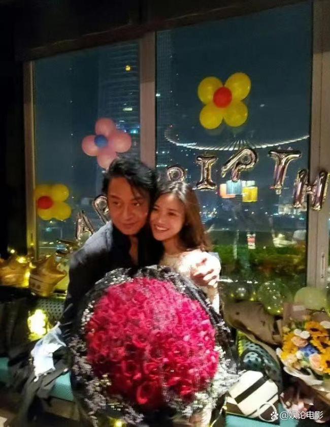 马景涛现女友暗讽马景涛前妻 直播爆料引争议