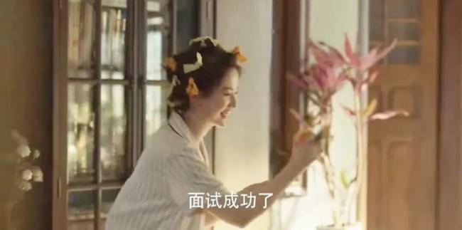 县城“贵妇”的医学院同学们，困在降薪里，有人月薪降到4000元 医路艰难求索