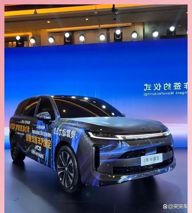 五菱华为乾崑双向奔赴 智驾SUV新高度