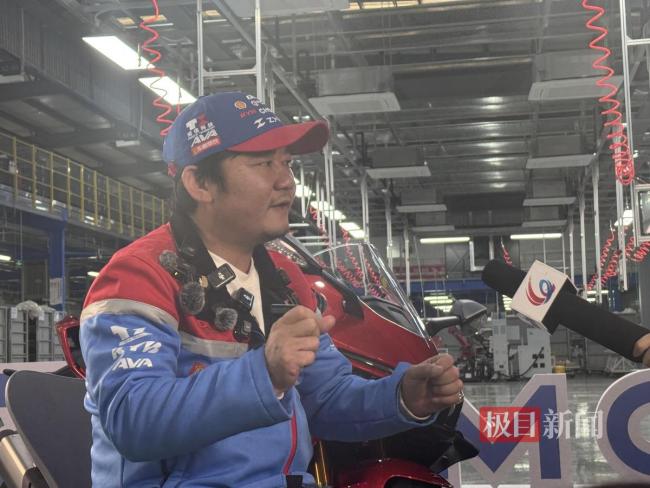 张雪妻子称创业最穷时为20块饭钱发愁