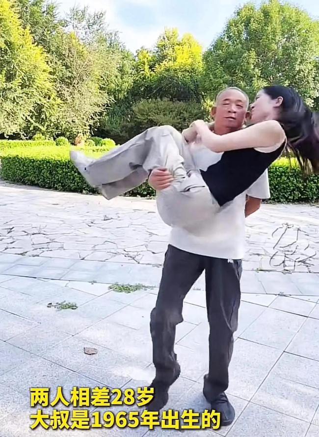 女子回应获3亿遗产引丈夫子女不满 坚守初心照料病重丈夫