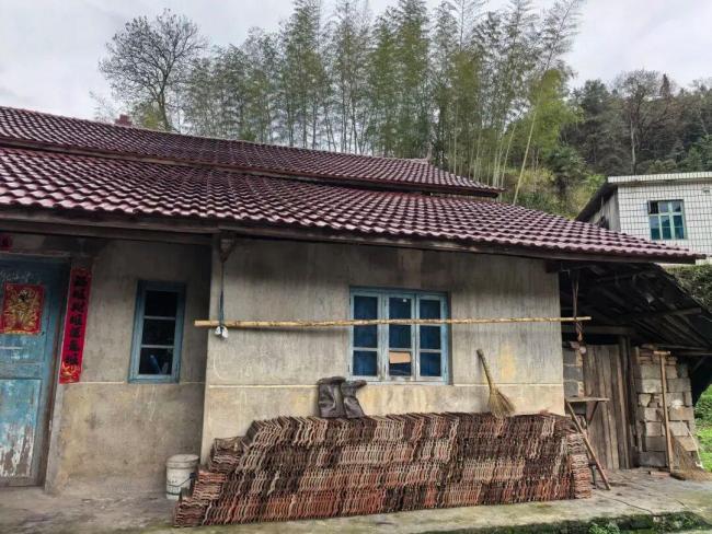 打听张雪故乡麻阳田家湾村：二十年前骑“八手摩托”在羊肠小谈练车的倔强小伙！