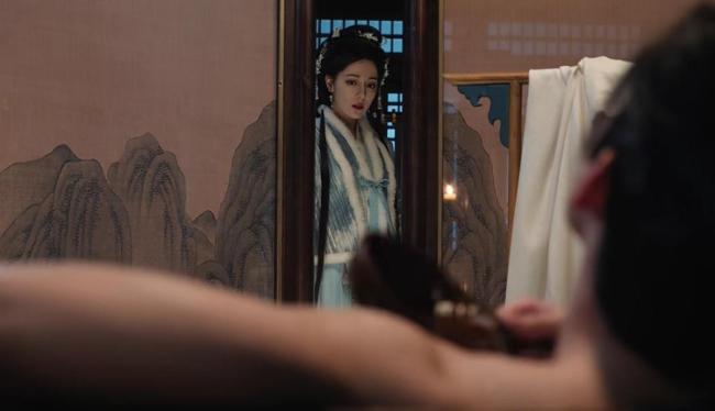 两个迪丽热巴何如打起来了 《日间提灯》随机爆红