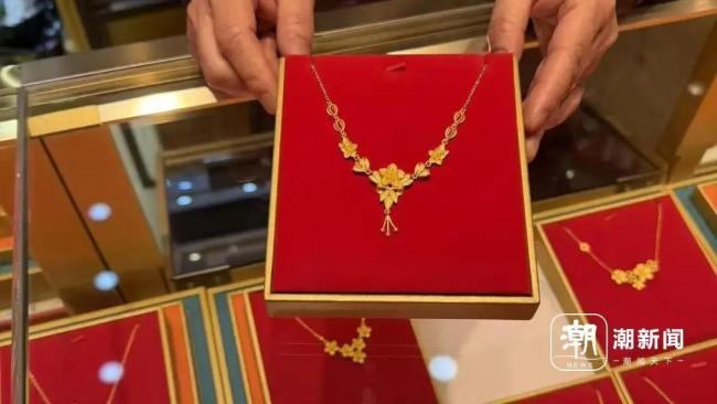 金价过山车水贝商家一夜盈亏超千万 市场情绪微妙波动