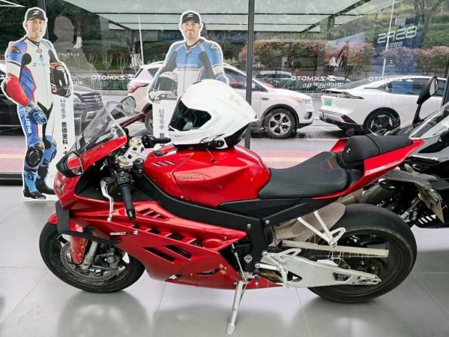 中国制造破局高端摩托 赛场双冠创历史