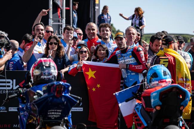 法国冠军车手因张雪一句话决定加盟 极致热爱打动人心