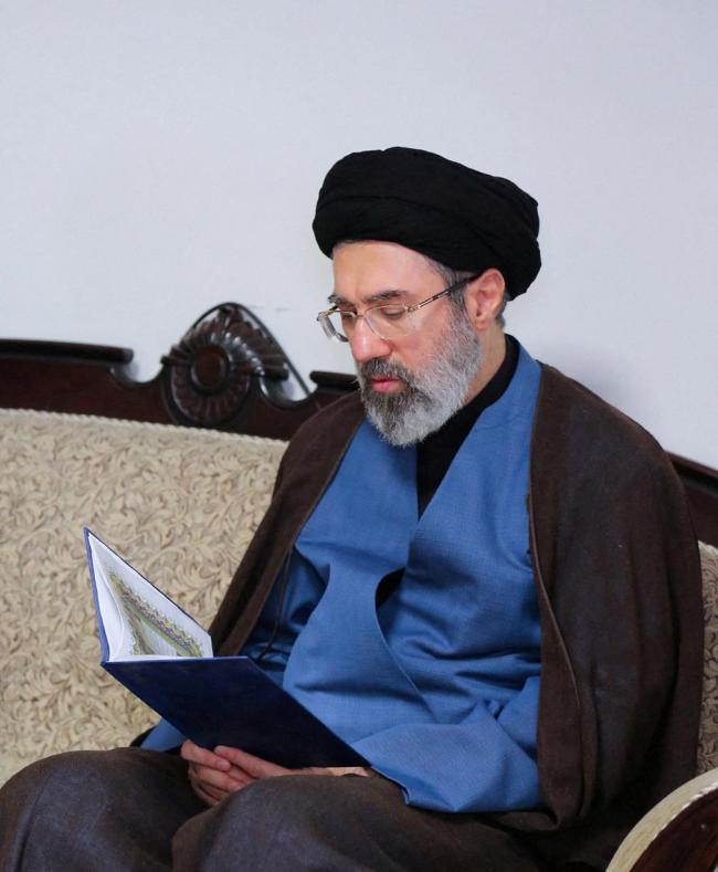 伊朗现在到底谁在掌权？革命卫队实际掌控