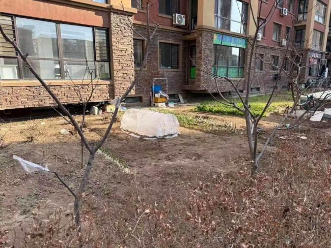 辽宁一物业公司为催收费“憋大招” 门禁卡7天一升级引发争议