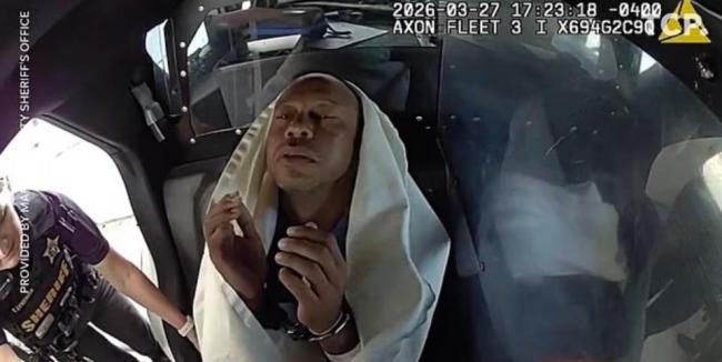 “老虎”伍兹被捕画面曝光 高尔夫巨星翻车被抓