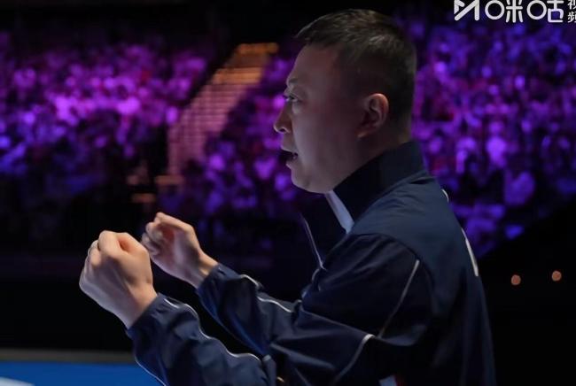 孙颖莎拥抱安慰高达