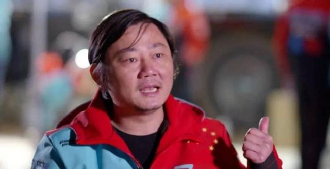 张雪叮嘱车友:不准“昂昂昂” 赛道规矩成就双冠王