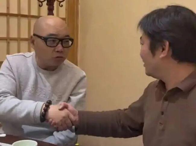 张雪和凯越机车创始人握手言和