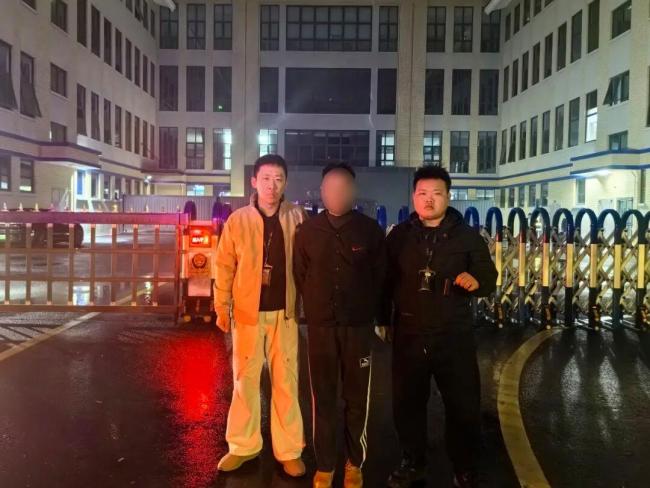 为给儿子找老婆,大爷网聊被骗18万,“儿媳”竟是41岁大汉 警方迅速破案全额追回