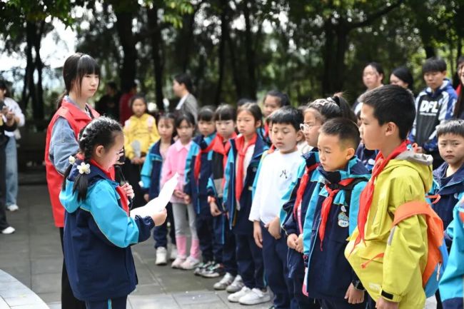 清明致敬永不褪色的忠魂 缅怀英烈赓续血脉