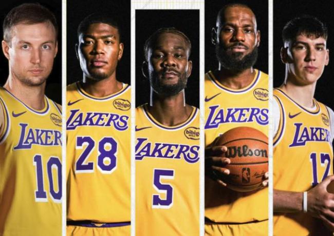 詹姆斯连续暴扣 30分15助攻