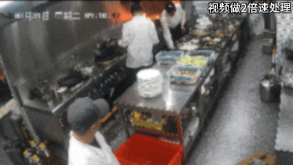 油锅起火3分钟蔓延成灾 这些漏洞千万要避免