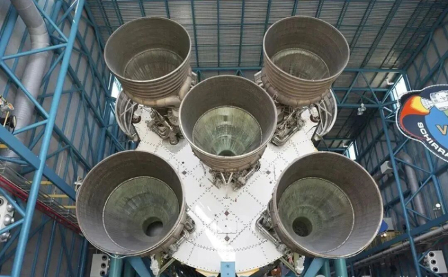 美国“重返月球”的真实意图是什么 太空竞赛与资源争夺