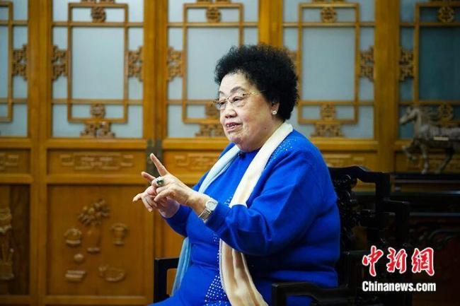 曝陈丽华晚年生活费每天10元 简朴生活背后的传奇人生