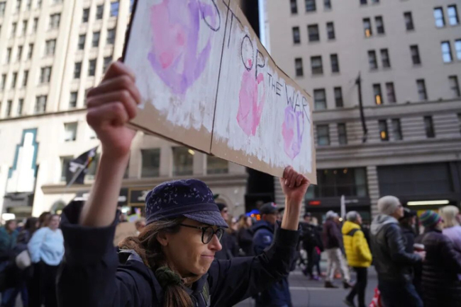 营救刚结束 美军就炸了哈尔克岛 冒险决策引发争议