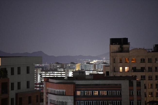 美伊局势一夜逆转，临时停火“或为脆弱局势下的妥协”