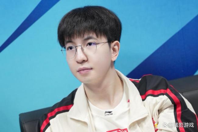 BLG十一连胜 小虎知道WBG两大问题