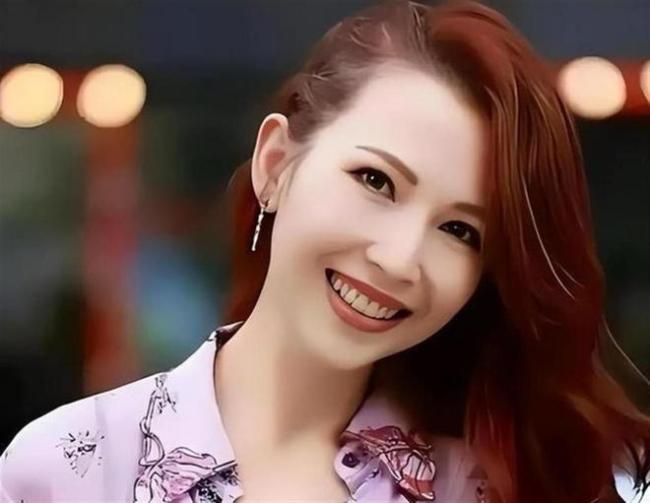 张晋蔡少芬6岁儿子近照 眼镜下的温馨日常