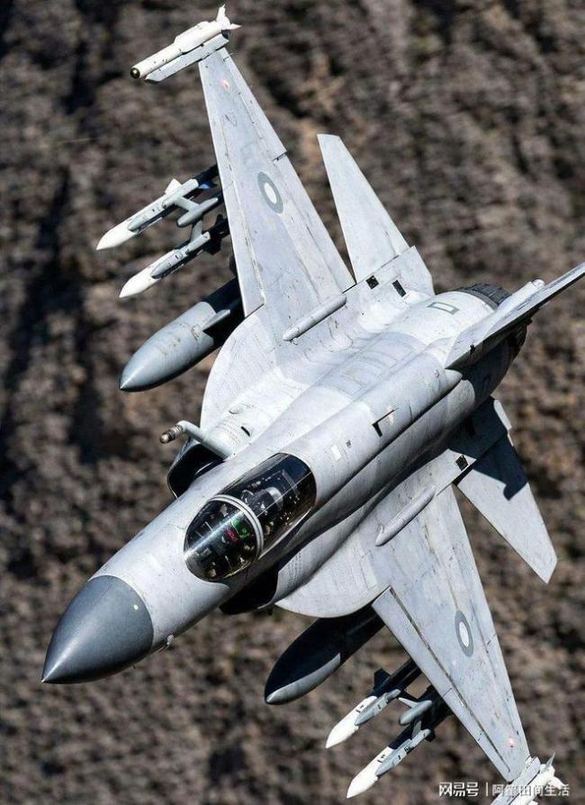 护航美伊专机，巴基斯坦动用空中力量 展现和谈决心