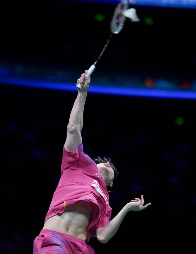 你如何看石宇奇锁定男单四强席位 2比0战胜日本选手