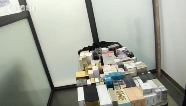 男子9次坐同一邮轮 警方发现不寻常 江洋大盗终落网