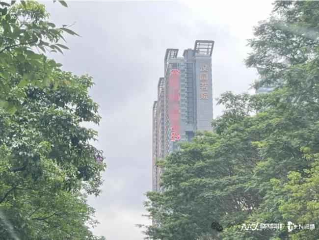 业主炸锅反对800万豪宅变学生宿舍 高校扩招引发争议