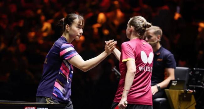 石洵瑶韩菲儿回应女双夺冠 逆转胜利振奋人心